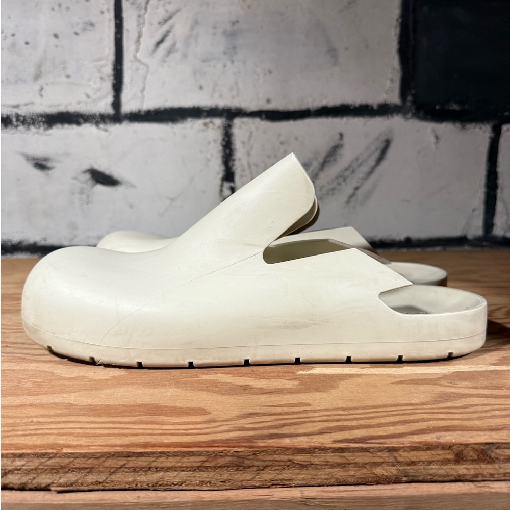 Bottega Veneta Puddle Clogs Rubber Mules Ivory Mens Size 46 (12) - Picture 4 of 12